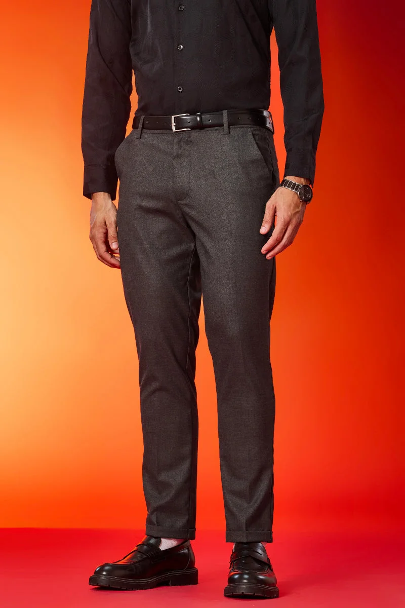 سنيتش بنطلون رمادي مطاطي بتصميم ذاتي